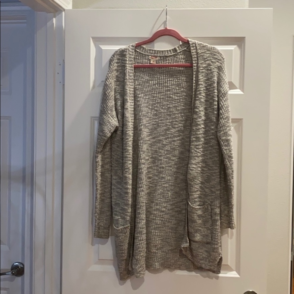 Grey long sleeve jacket